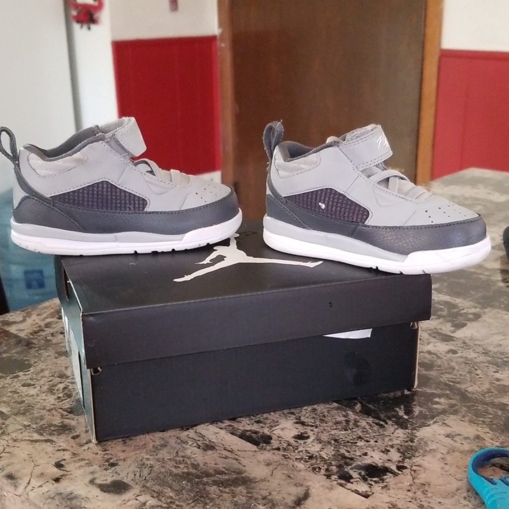 Jordan Flight 9.5 BT size 7c